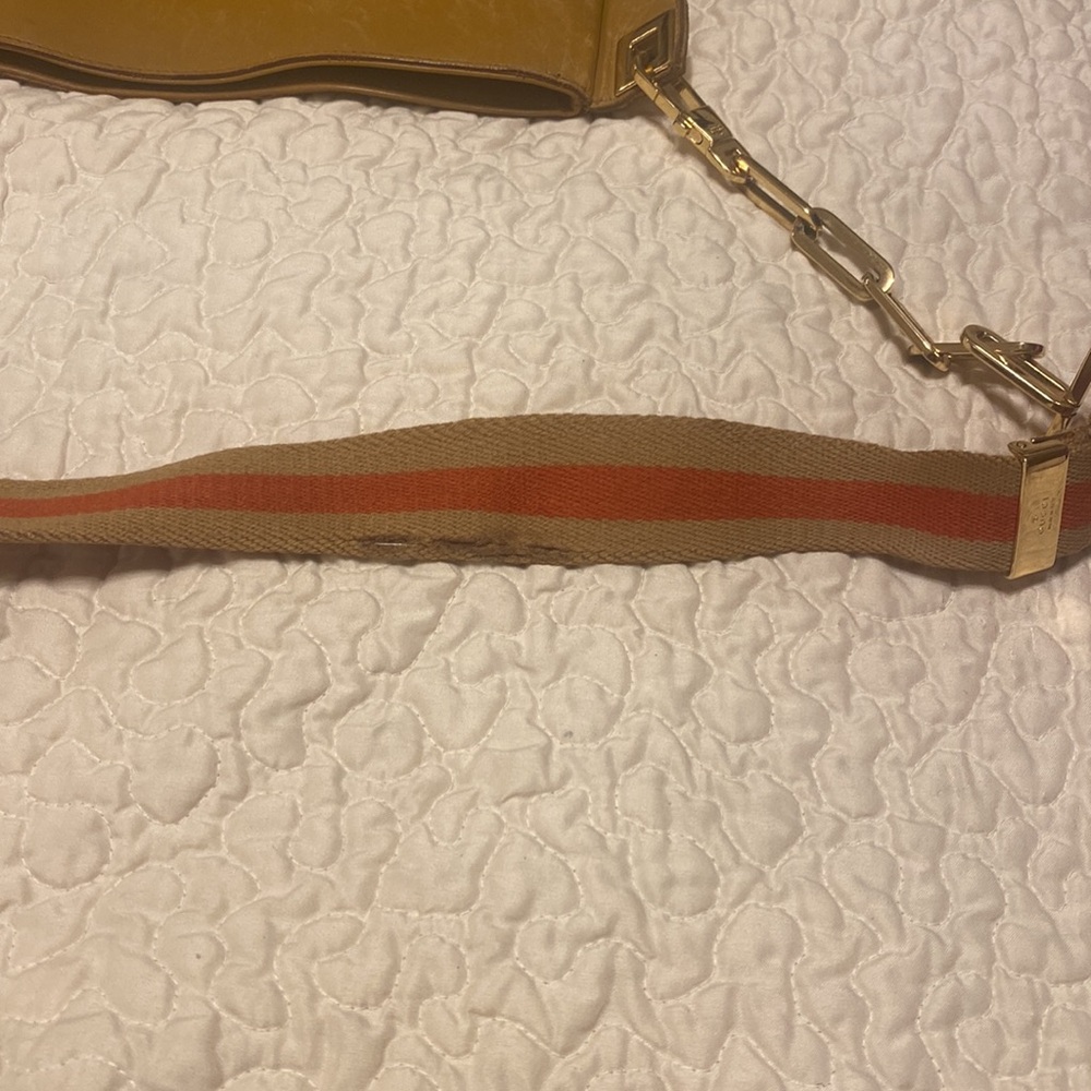 🩷 GUCCI  CROSSBODY RARE! 🩷 - Picture 14 of 16